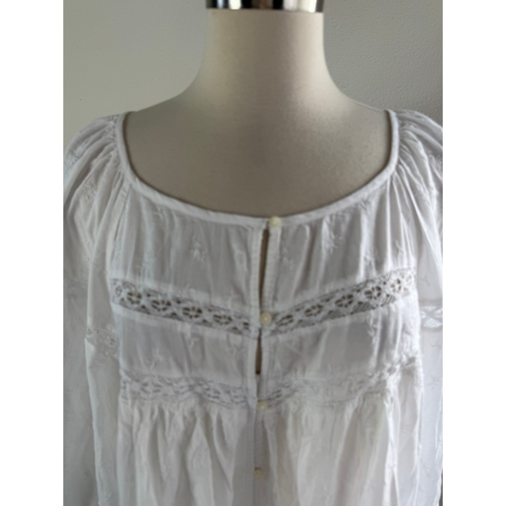 NEW Old Navy Womens Plus 4X White Embroidered Peasant Blouse Eyelet Boho Top - Picture 2 of 12